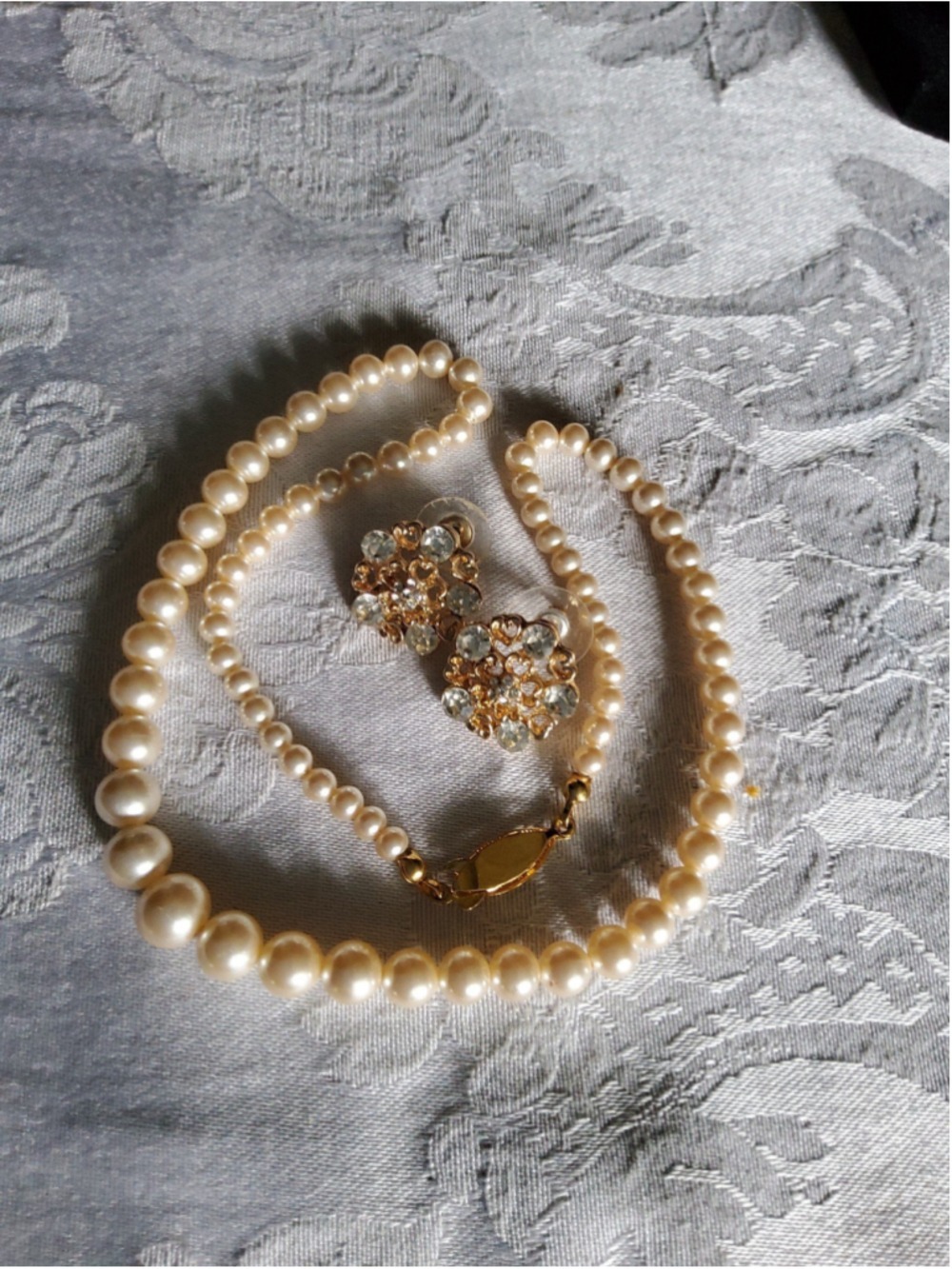 necklace and earrings set, 16" faux pearls, glass, crystals, hearts